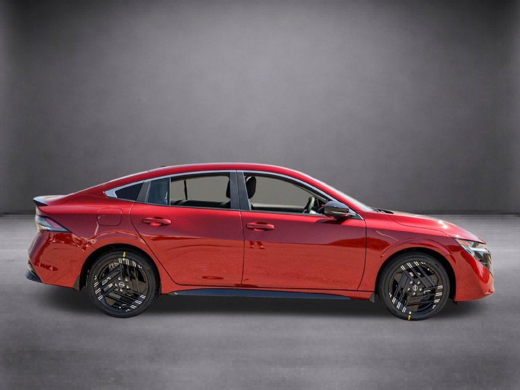 New 2027 Nissan Sentra SR FWD image 3
