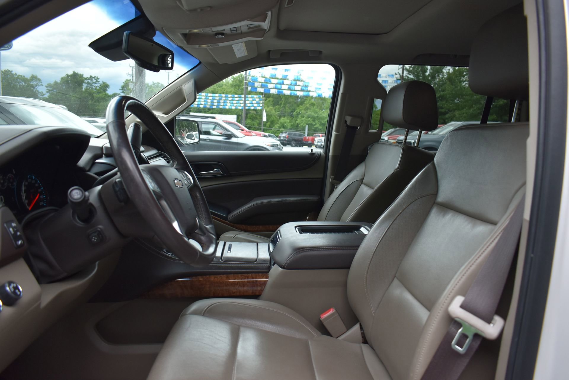 Used 2017 Chevrolet Tahoe Premier AWD/4WD image 17