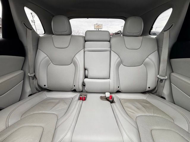 Used 2019 Jeep Cherokee Latitude Plus w/ Cold Weather Group image 17