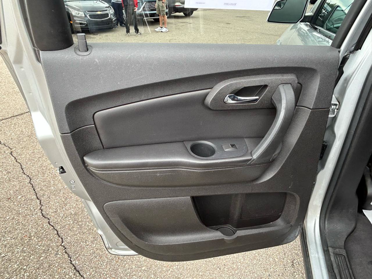 Used 2011 Chevrolet Traverse LT w/ Personal Connectivity Package FWD image 14