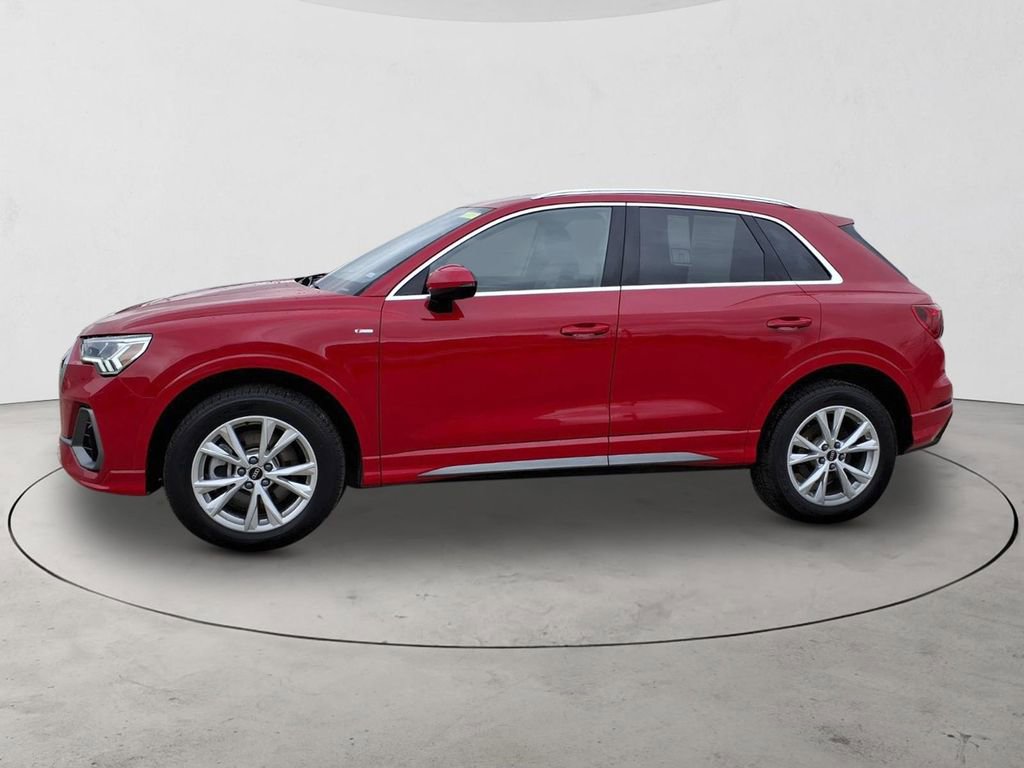 Used 2025 Audi Q3 2.0T Premium image 8