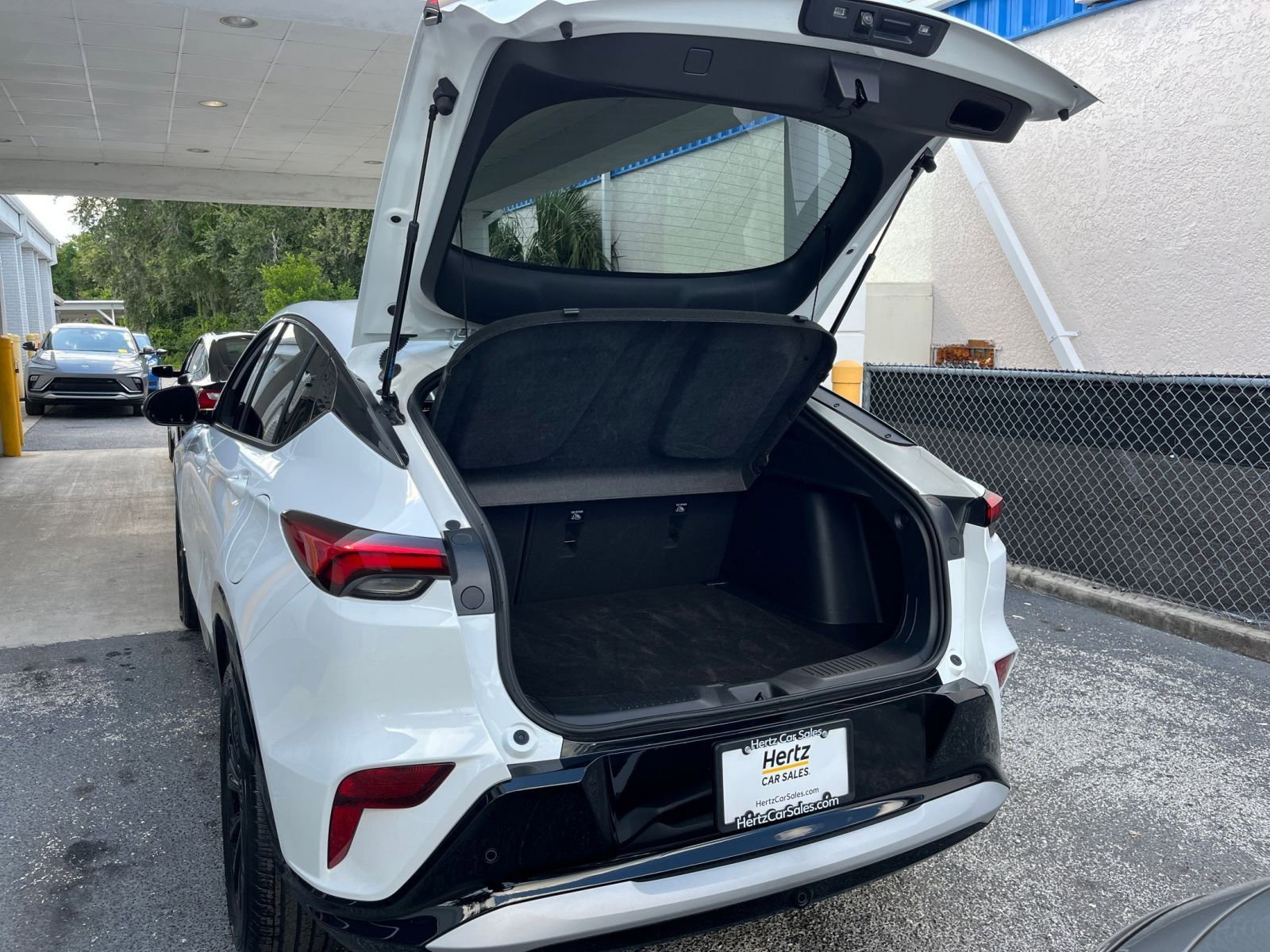 Used 2025 Buick Envista Sport Touring image 12