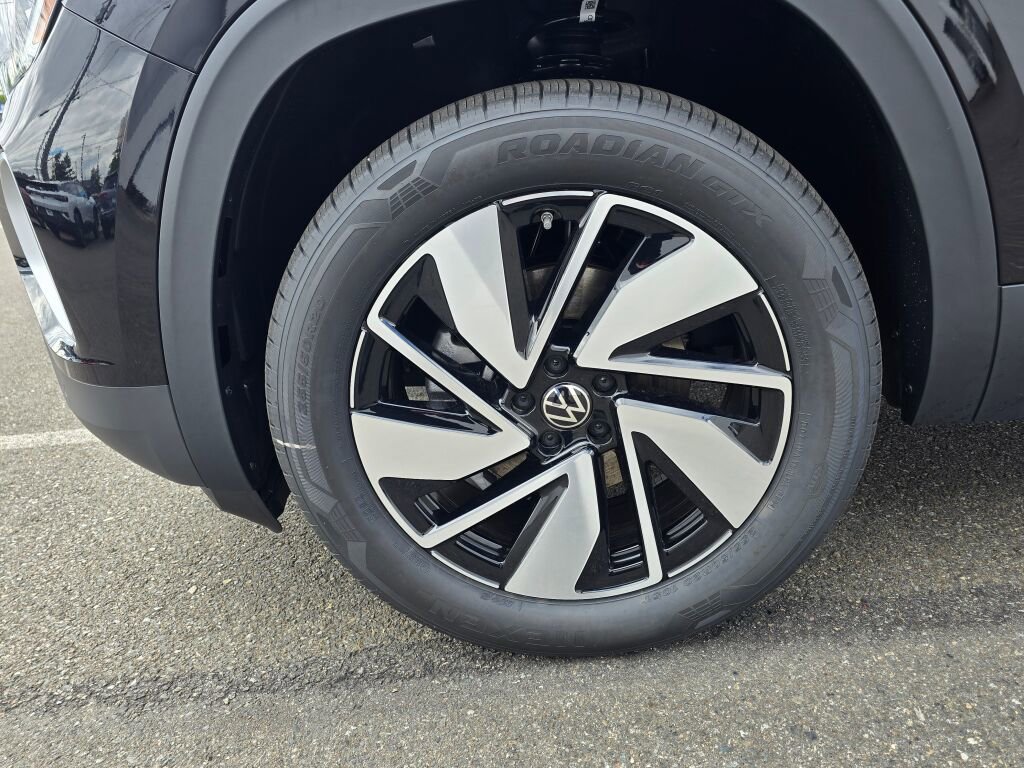 New 2025 Volkswagen Atlas SEL image 11