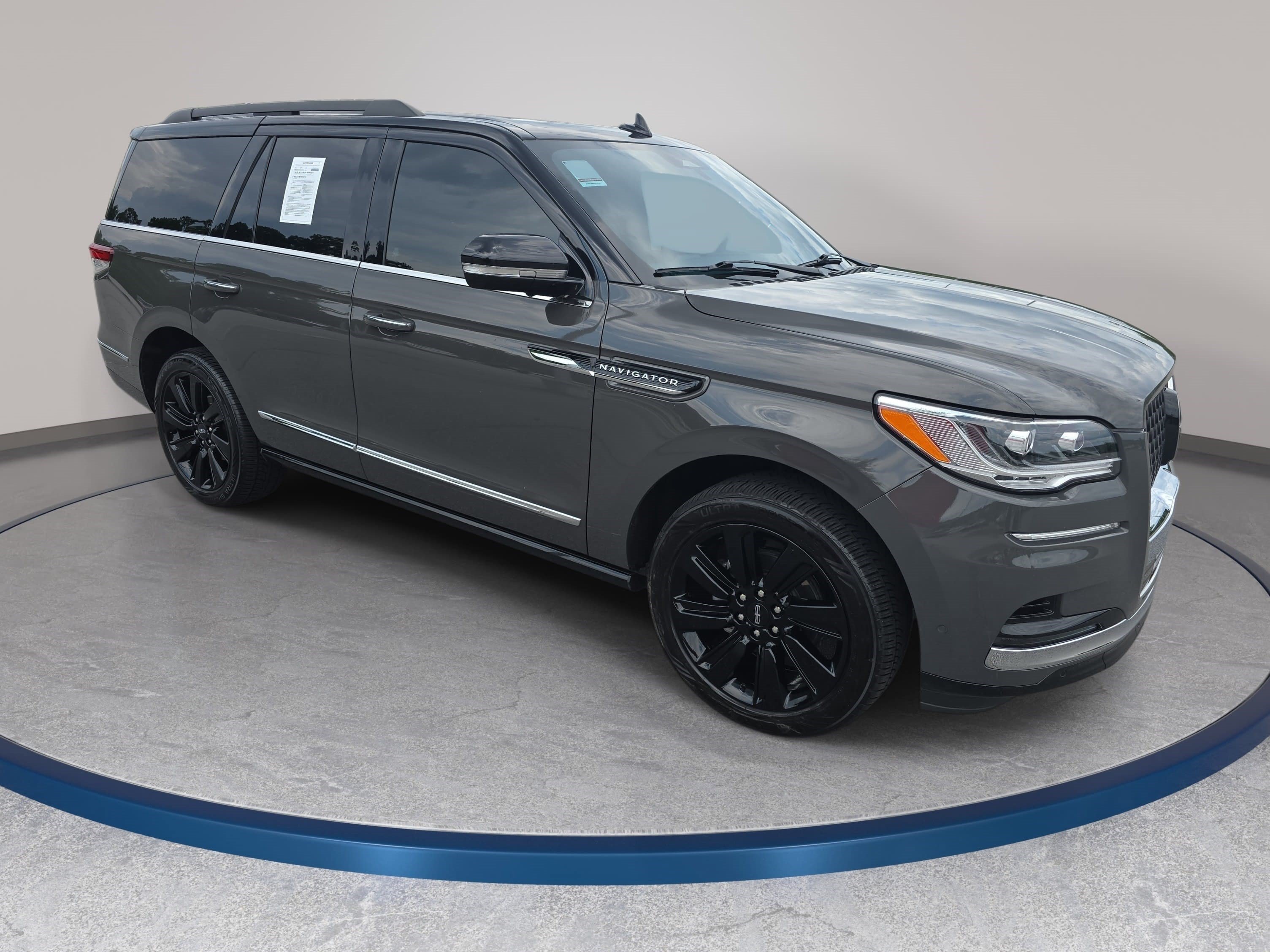 Certified 2024 Lincoln Navigator Black Label AWD/4WD image 3