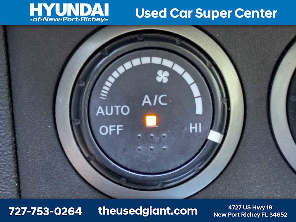 Used 2013 Nissan Rogue SV w/ Premium Pkg AWD/4WD image 25