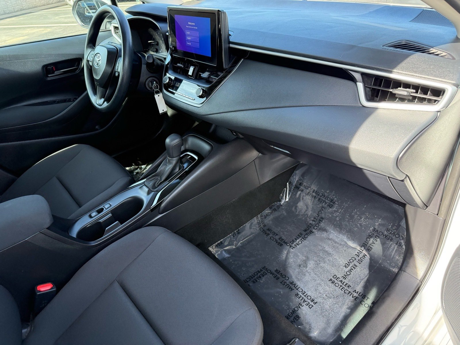 Used 2025 Toyota Corolla LE FWD image 29