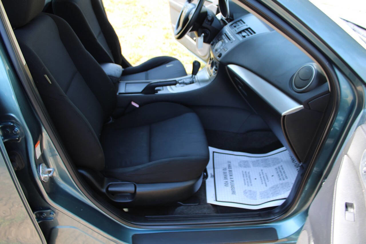 Used 2011 MAZDA MAZDA3 i Touring FWD image 37