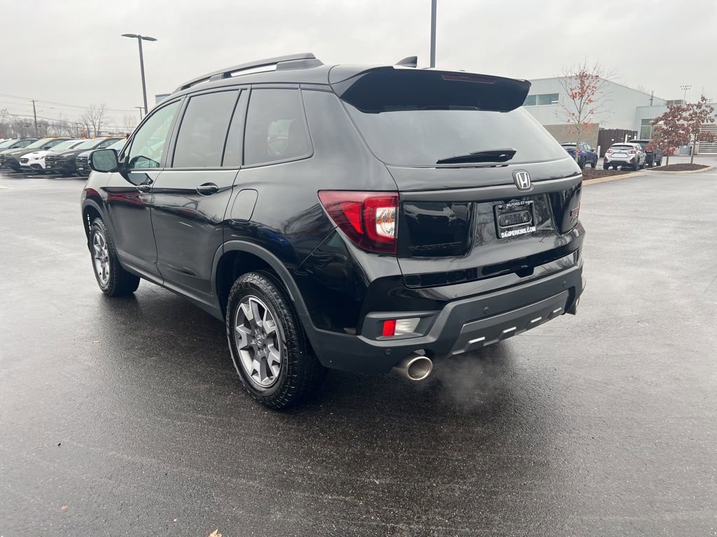 Used 2023 Honda Passport TrailSport image 3