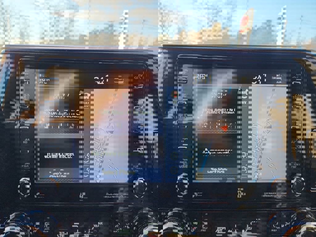 Used 2021 Toyota Highlander Limited image 16