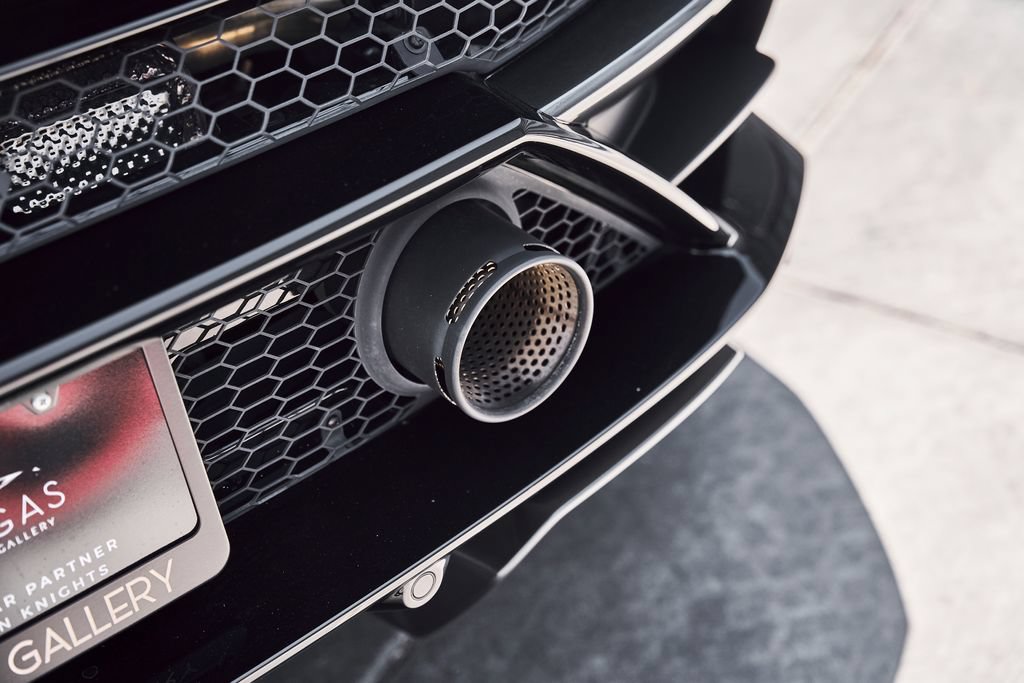 Used 2021 Lamborghini Huracan EVO RWD image 13