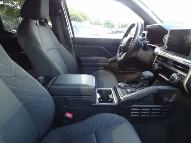 Used 2025 Toyota Tacoma SR5 AWD/4WD image 10