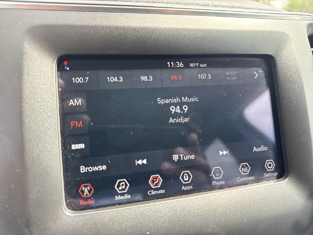 Used 2019 Jeep Cherokee Latitude Plus FWD image 16