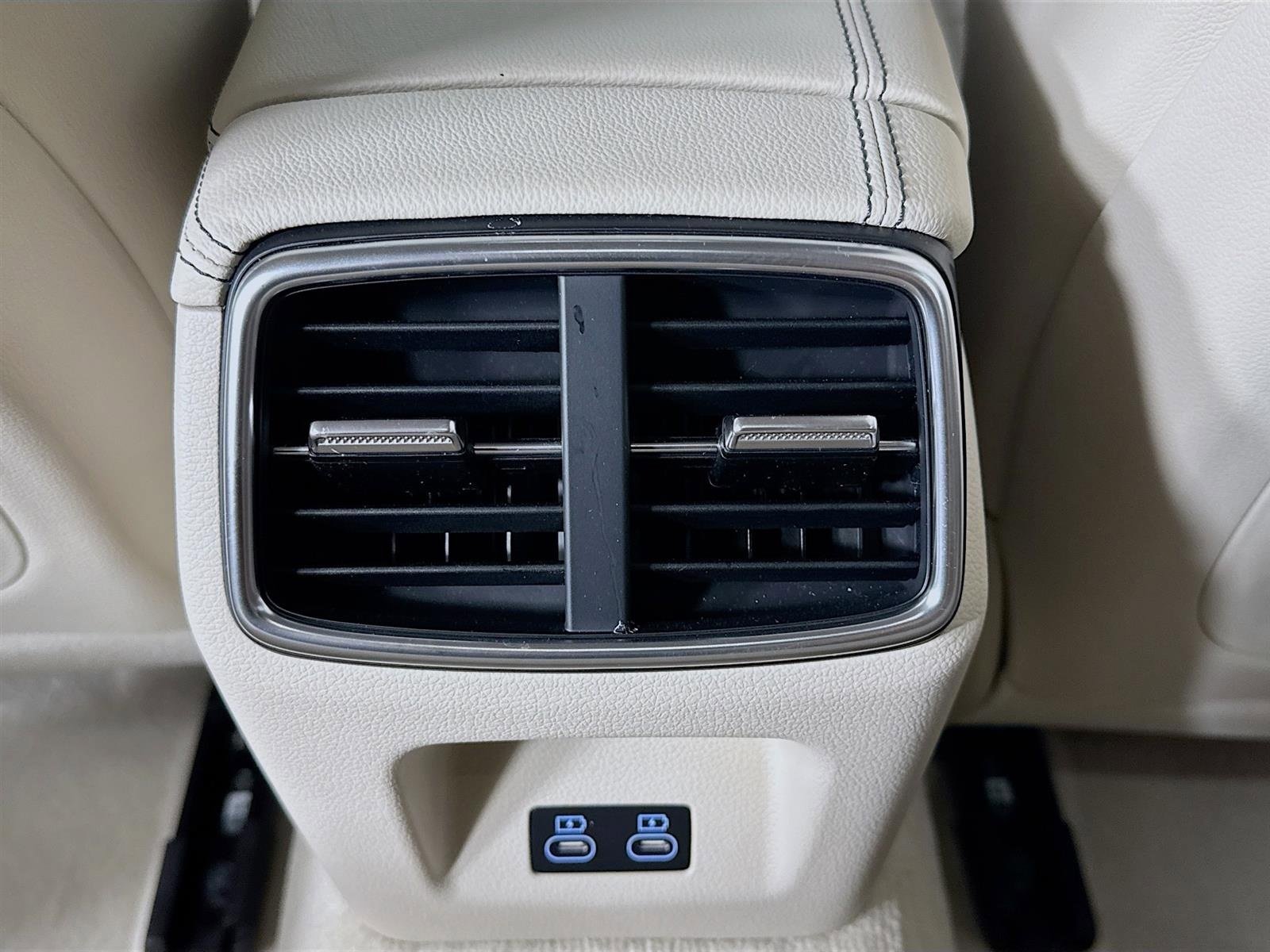 Used 2026 Genesis G70 2.5T Prestige image 27