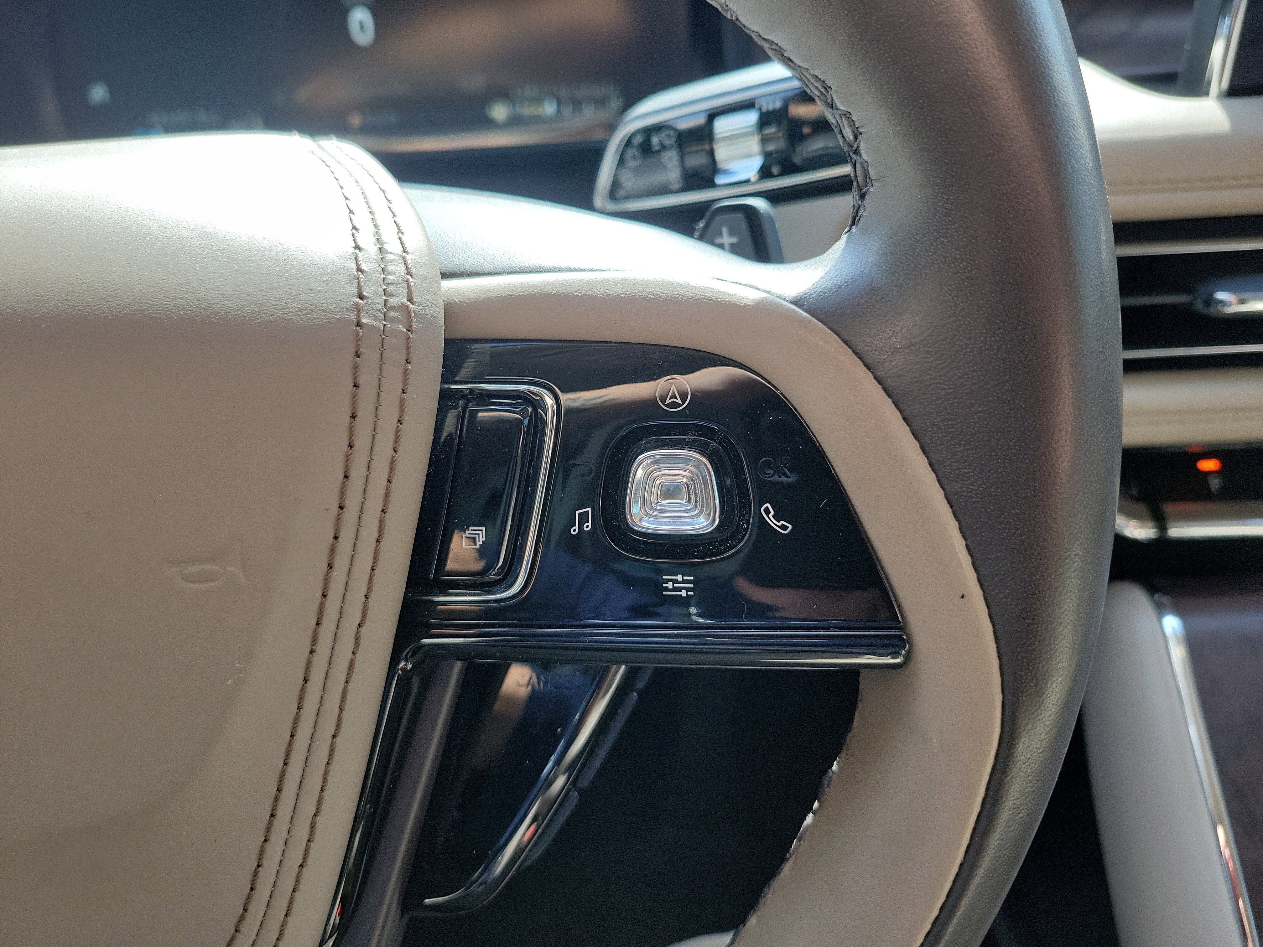 Used 2022 Lincoln Aviator Reserve RWD image 30