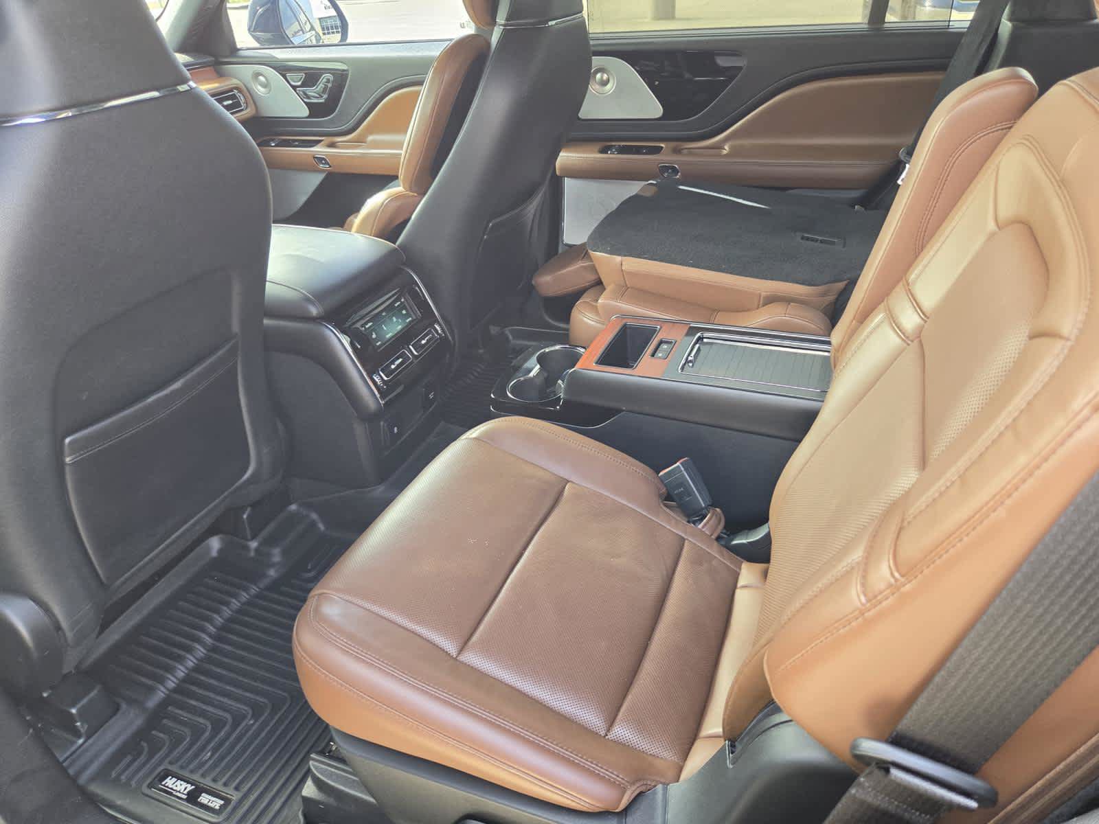 Used 2020 Lincoln Aviator Reserve w/ Equipment Group 202A AWD/4WD image 14