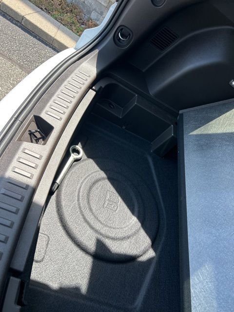 New 2026 GMC Terrain Denali w/ LPO, Floor Liner Package AWD/4WD image 32