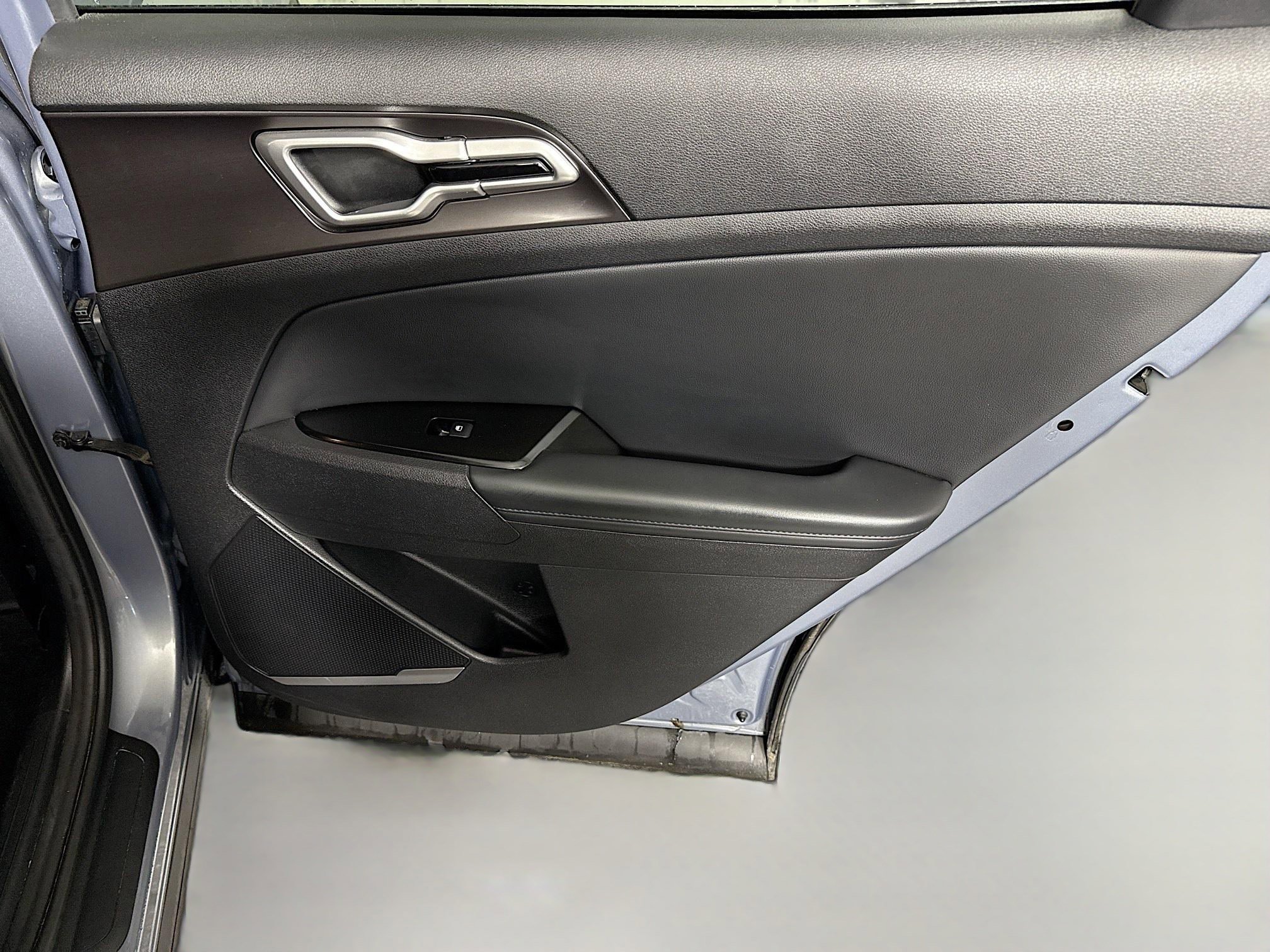 Used 2023 Kia Sportage EX image 28