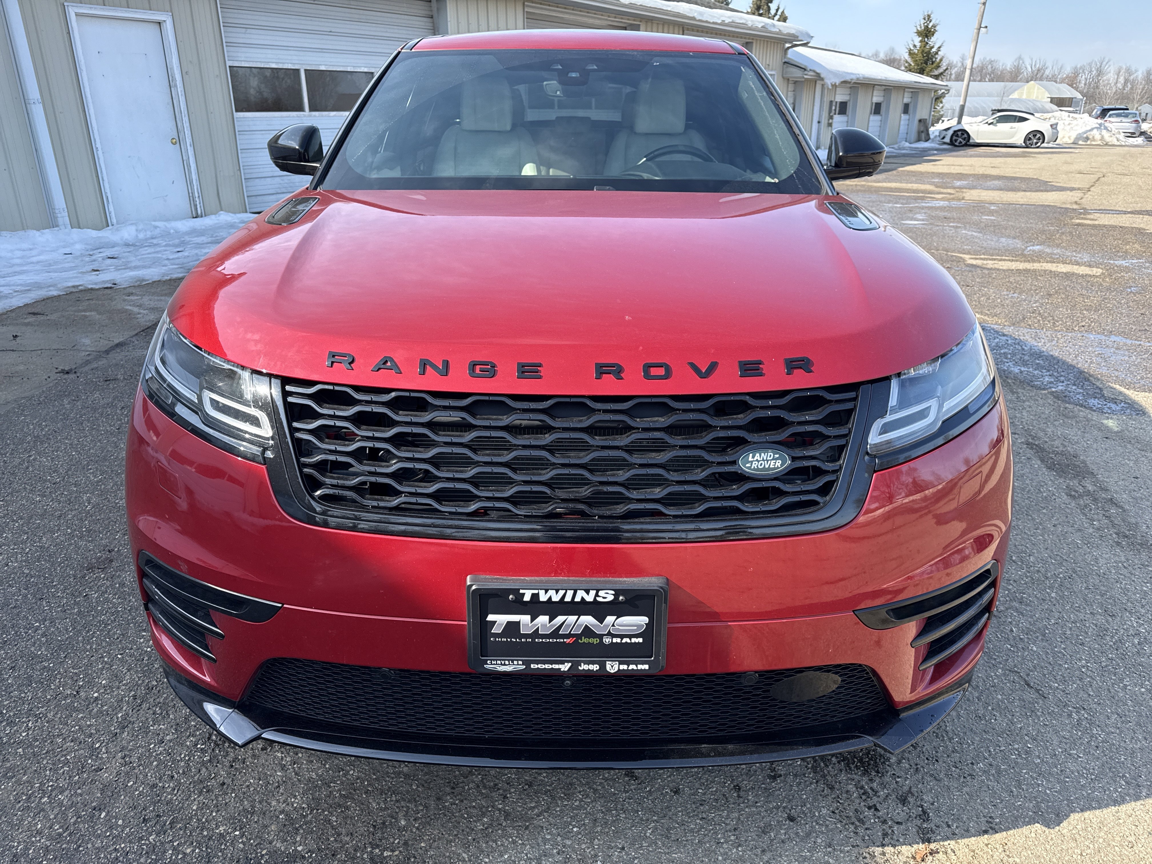 Used 2018 Land Rover Range Rover Velar R-Dynamic SE image 13