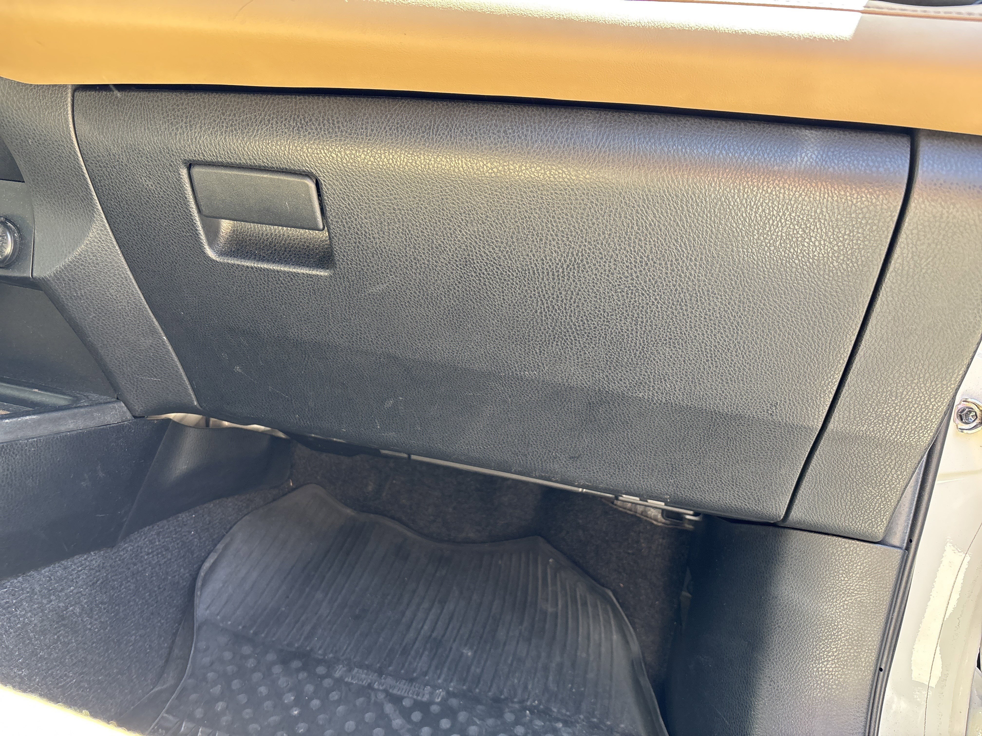 Used 2017 Toyota RAV4 XLE AWD/4WD image 27