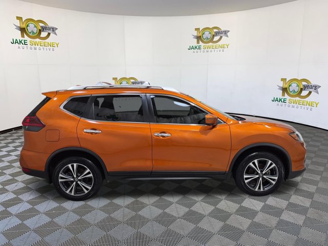 Used 2020 Nissan Rogue SV w/ Sun & Sound Touring Package AWD/4WD image 11