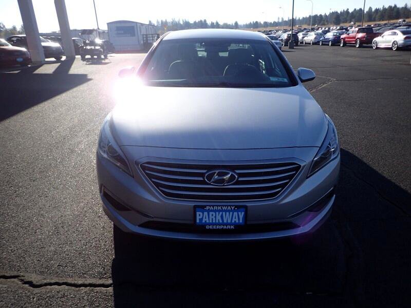 Used 2015 Hyundai Sonata SE FWD image 8