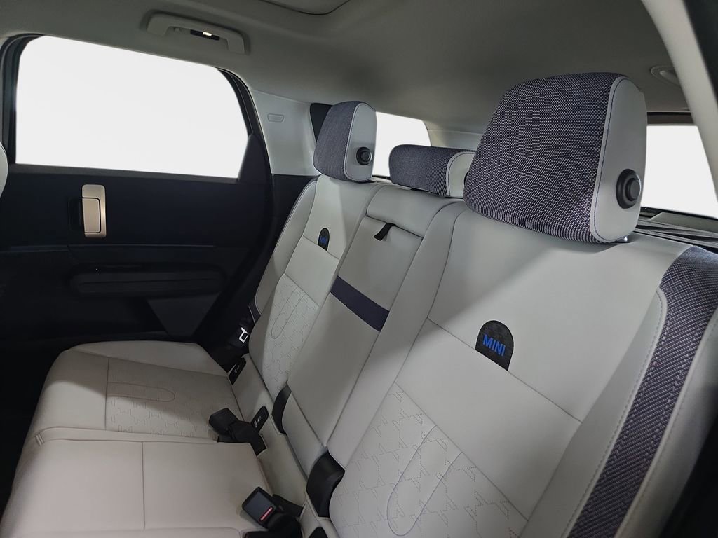 Used 2025 MINI Cooper Countryman SE image 14