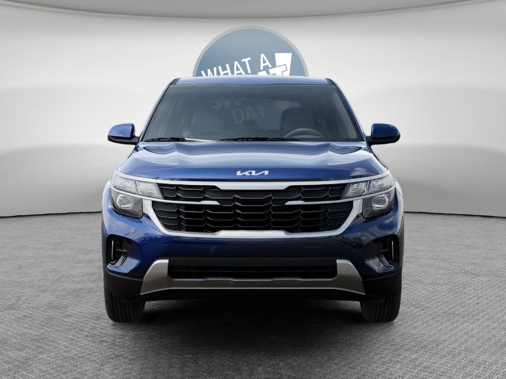 New 2026 Kia Seltos LX AWD/4WD image 2