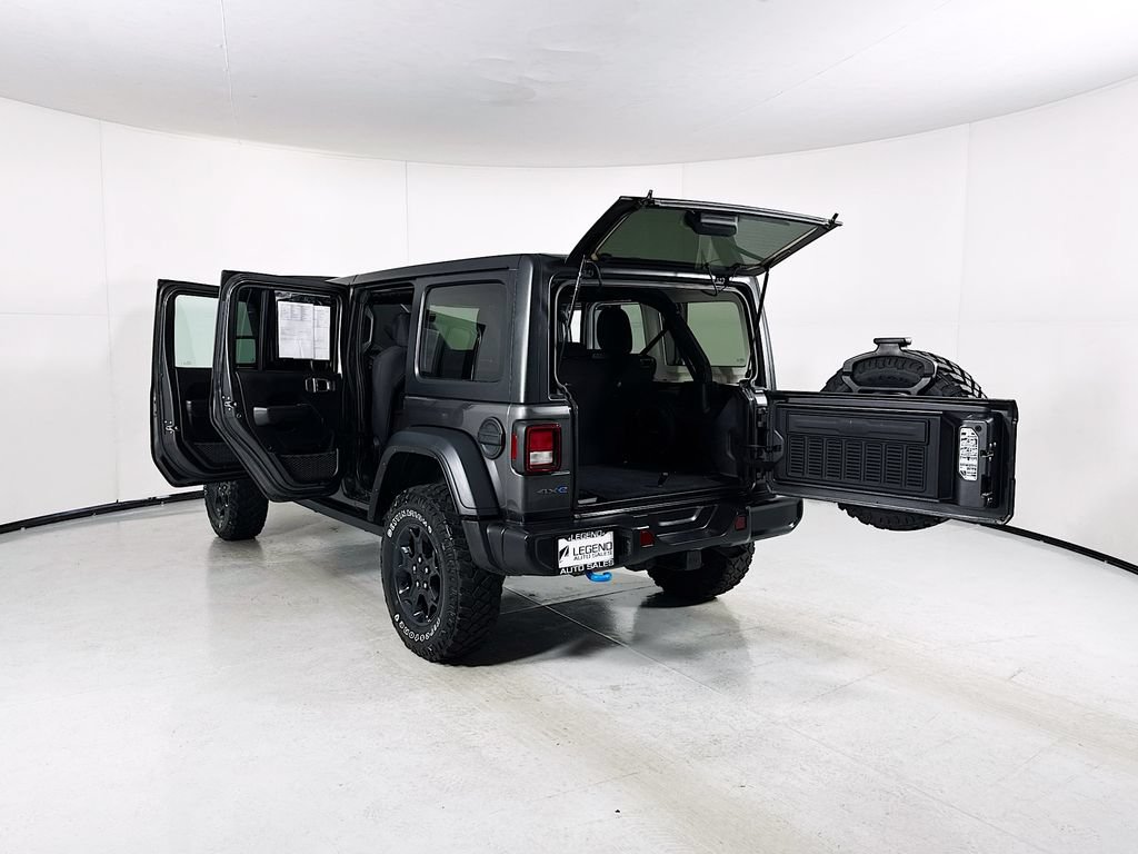 Used 2023 Jeep Wrangler Unlimited w/ Cold Weather Group AWD/4WD image 27