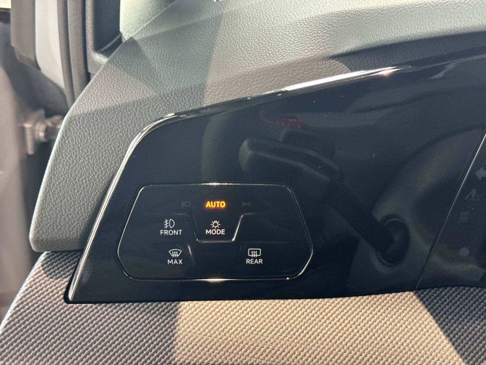 New 2026 Volkswagen GTI SE FWD image 23