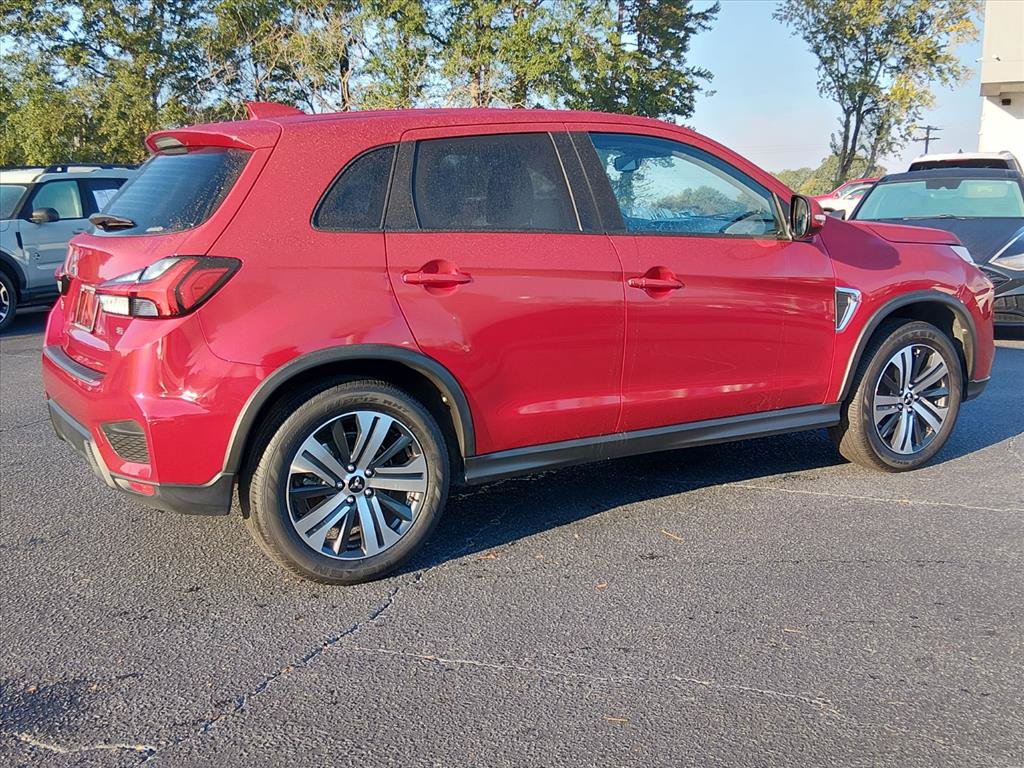 Used 2025 Mitsubishi Outlander Sport SE AWD/4WD image 4