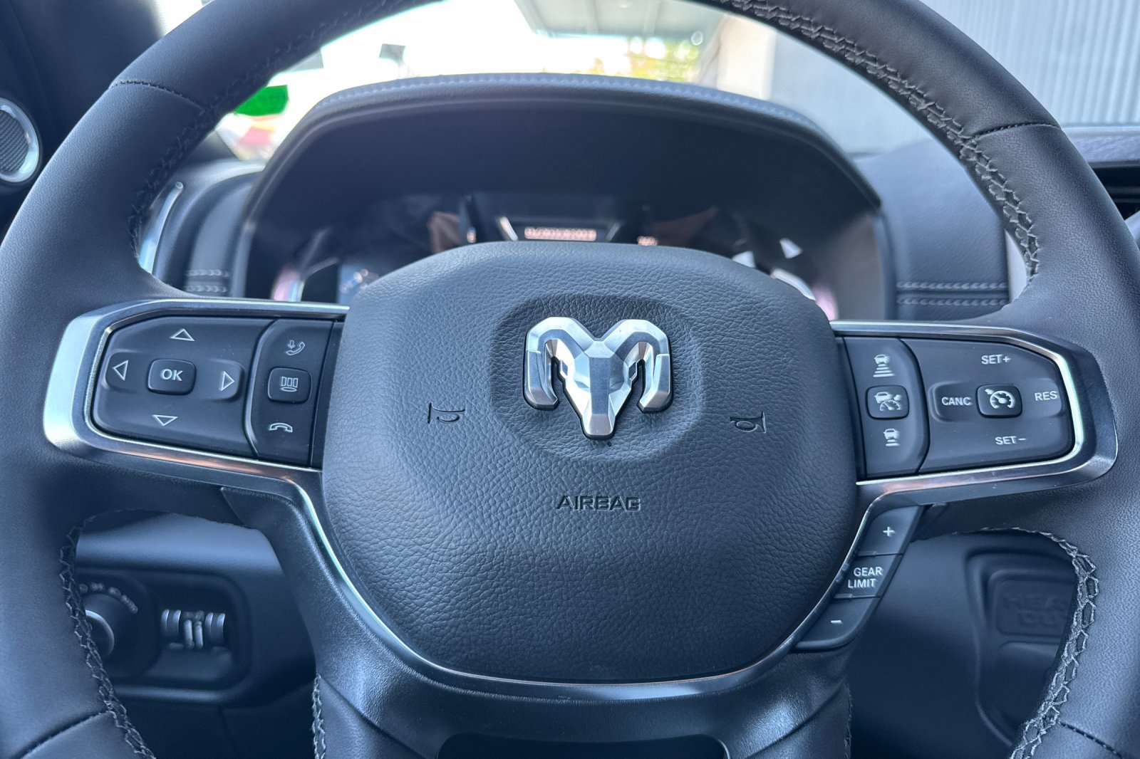 New 2026 RAM 2500 Laramie AWD/4WD image 22