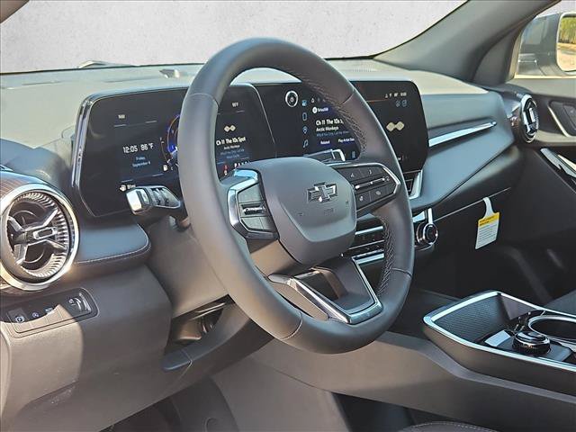 New 2027 Chevrolet Equinox LT w/ Safety and Technology Package FWD image 3