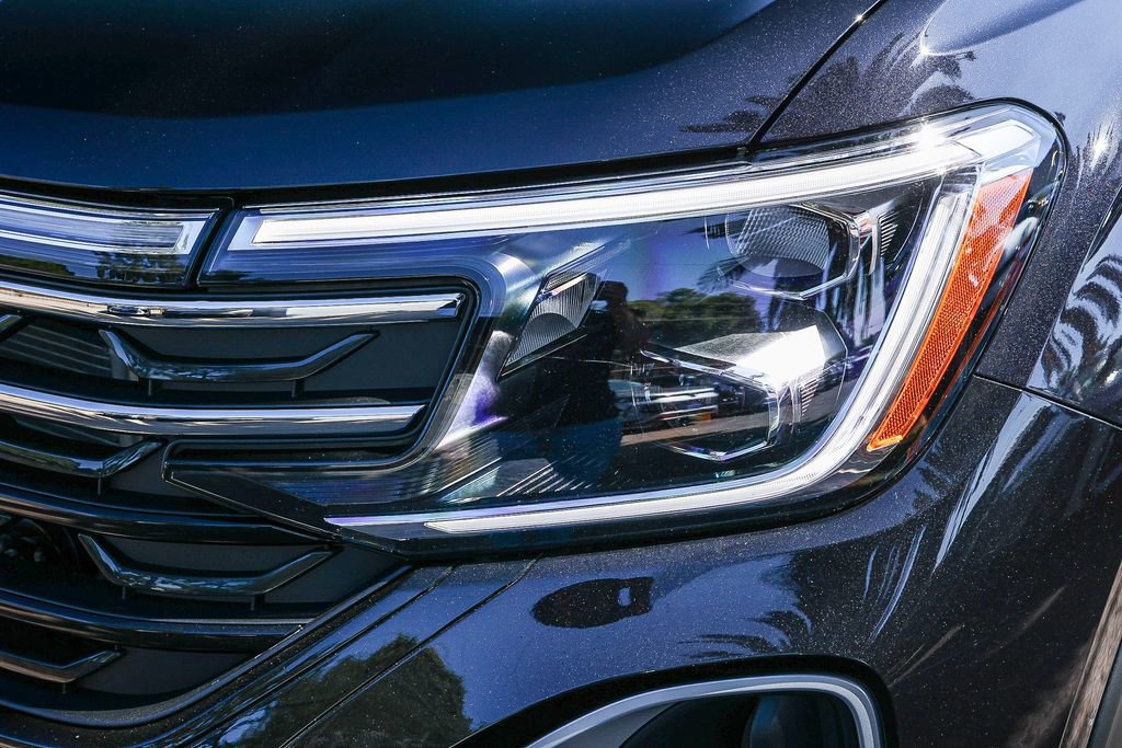 New 2026 Volkswagen Atlas Peak Edition image 17