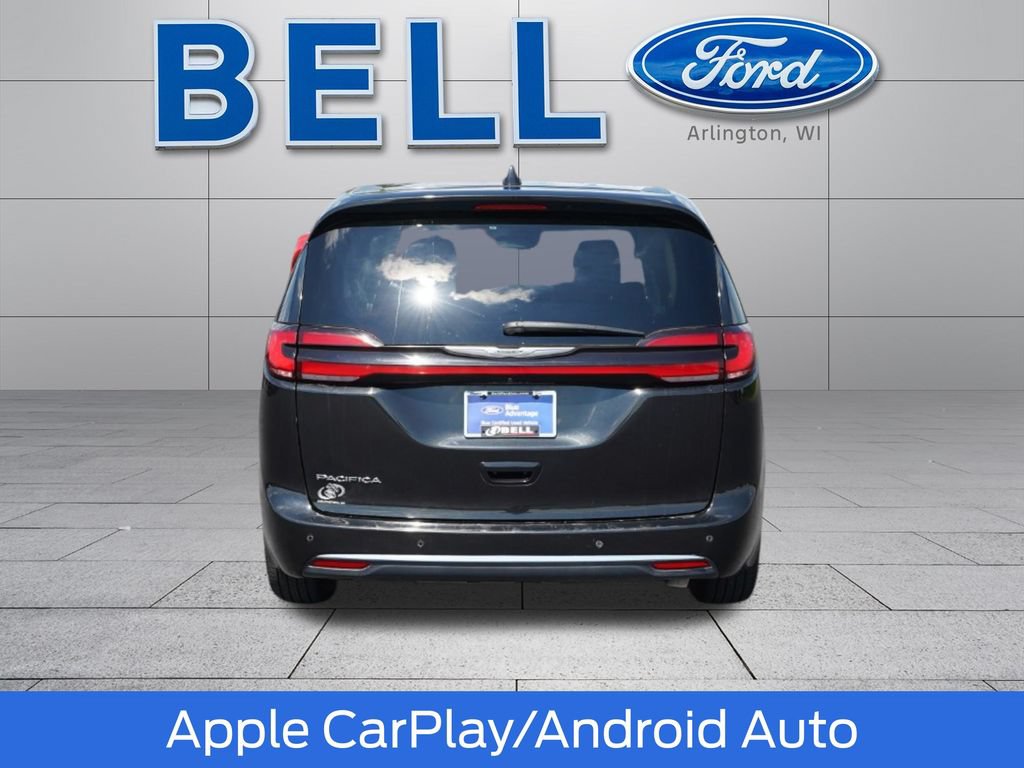 Used 2023 Chrysler Pacifica Touring-L FWD image 5