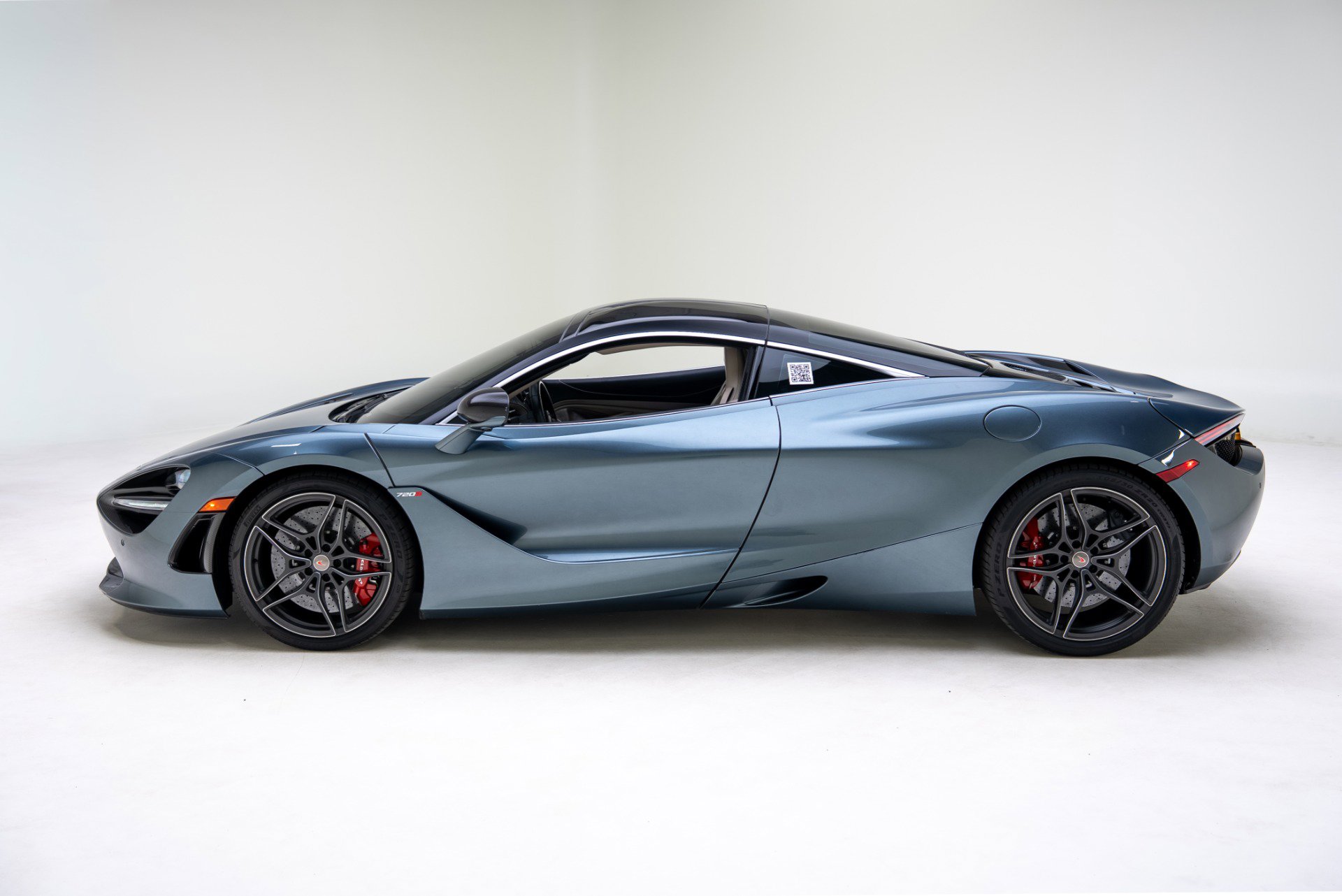 Used 2018 McLaren 720S Luxury image 3