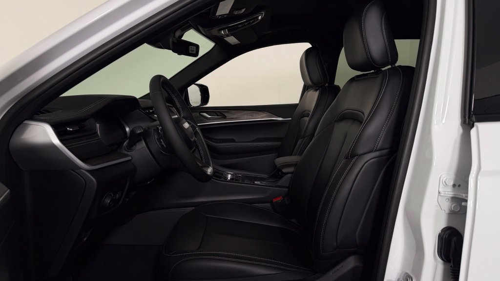New 2027 Jeep Grand Cherokee L Limited AWD/4WD image 14