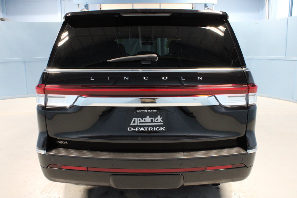 Used 2024 Lincoln Navigator Reserve AWD/4WD image 37