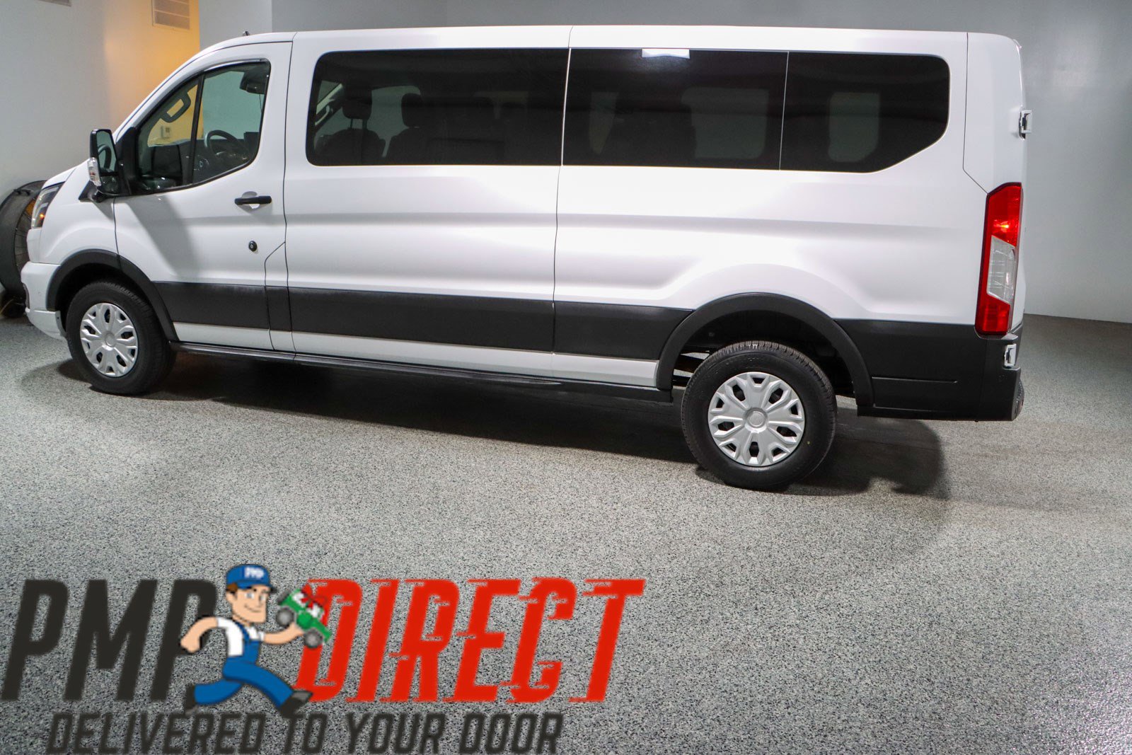 Used 2023 Ford Transit 350 XLT image 10