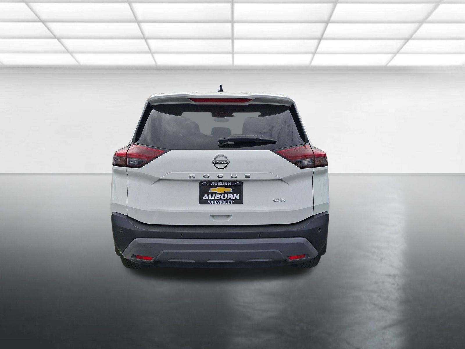 Used 2023 Nissan Rogue S image 4