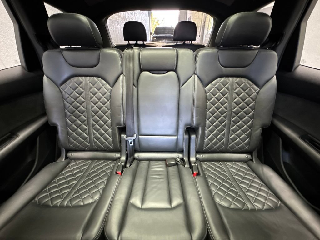 Used 2021 Audi SQ7 Premium Plus AWD/4WD image 25