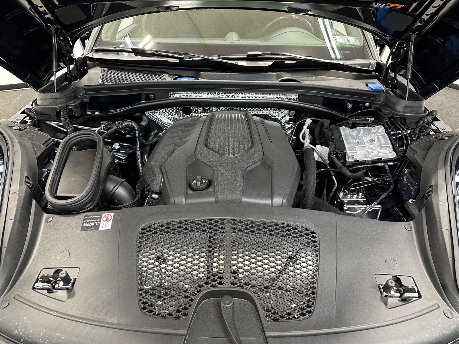 New 2026 Porsche Macan AWD/4WD image 42