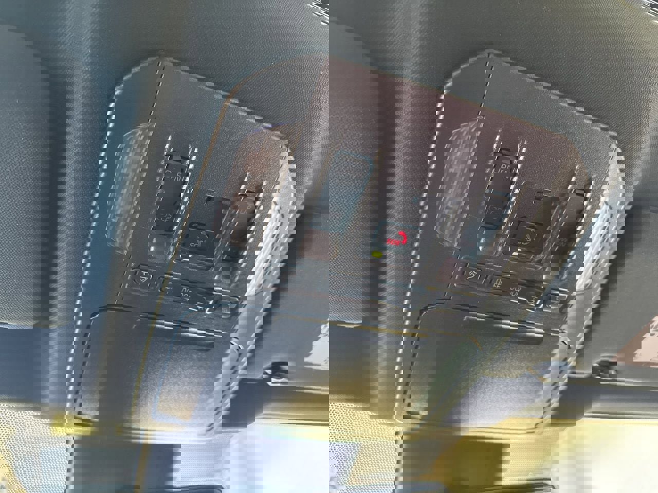 Used 2025 Toyota Highlander XSE image 32