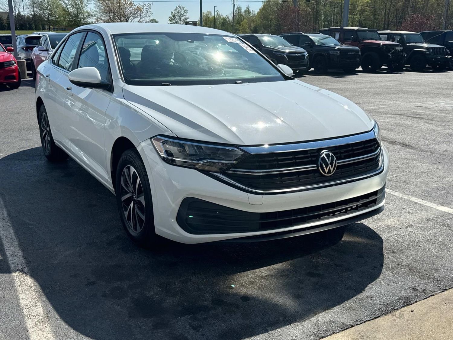 Used 2023 Volkswagen Jetta S image 1