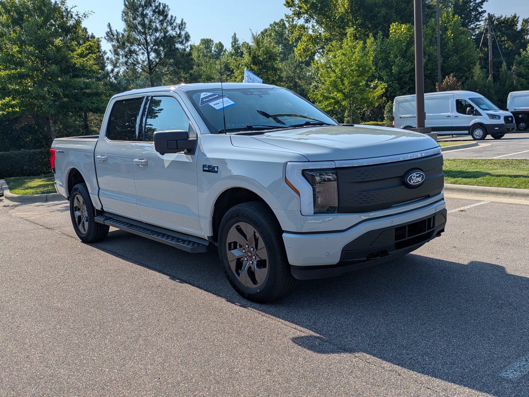 Certified 2024 Ford F150 Lightning Flash AWD/4WD image 1