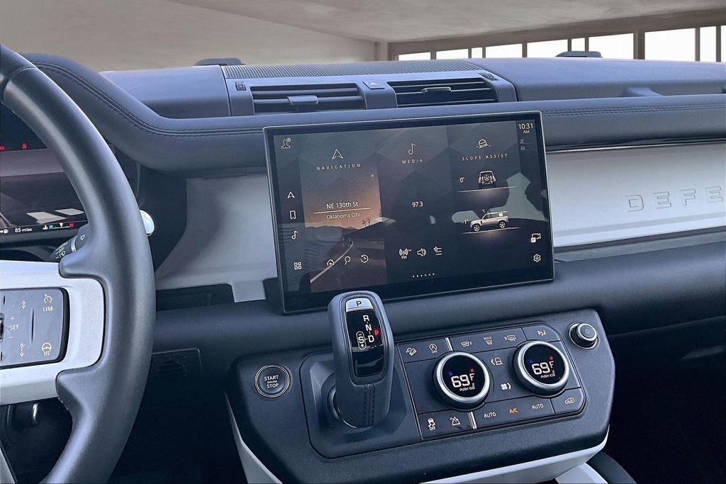 Used 2025 Land Rover Defender 110 S image 6