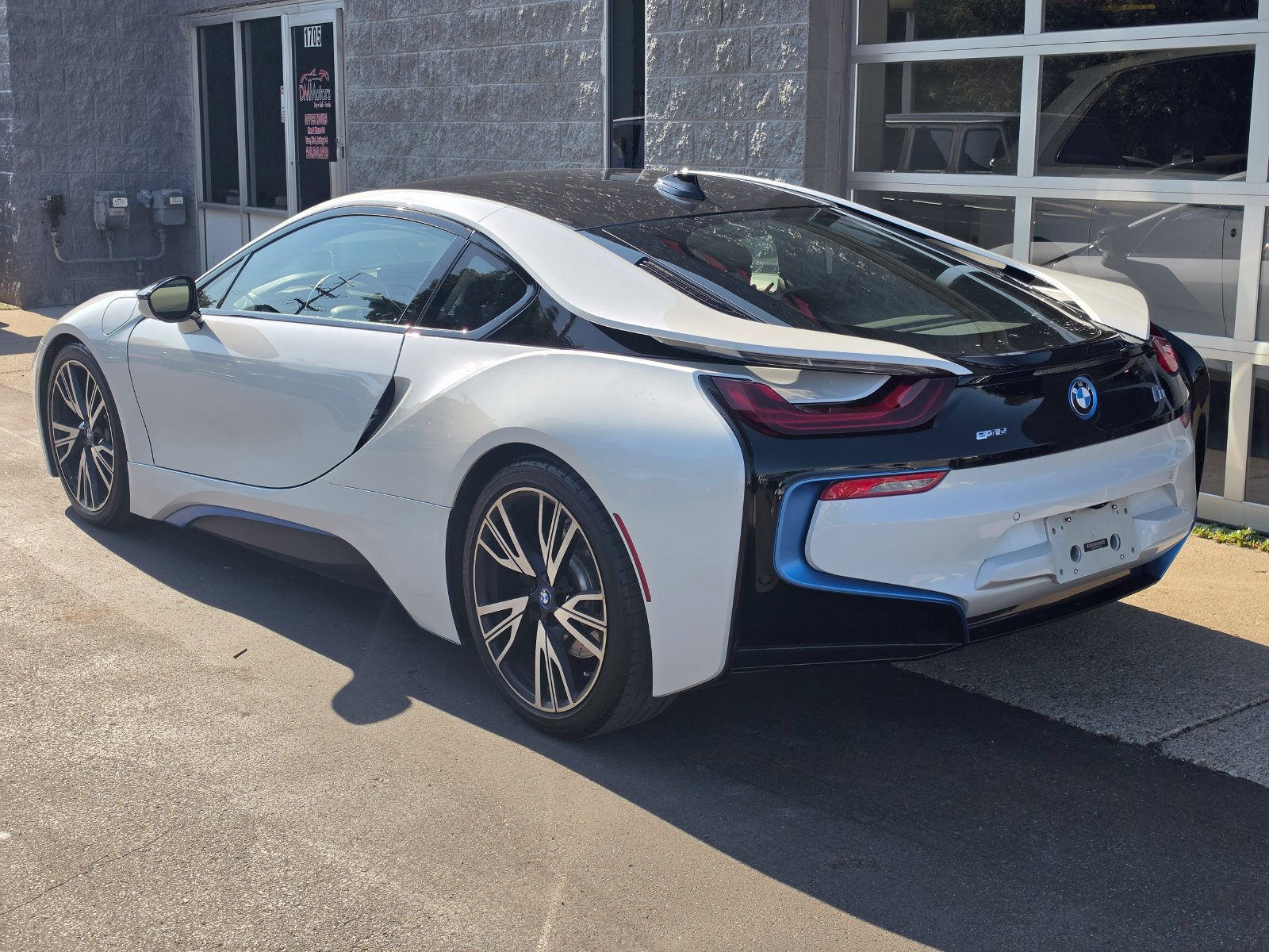 Used 2015 BMW i8 AWD/4WD image 5
