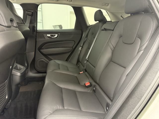 Certified 2023 Volvo XC60 B5 Plus w/ Climate Package image 26