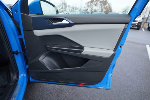 Used 2023 Volkswagen Taos SE w/ Panoramic Sunroof Package image 21