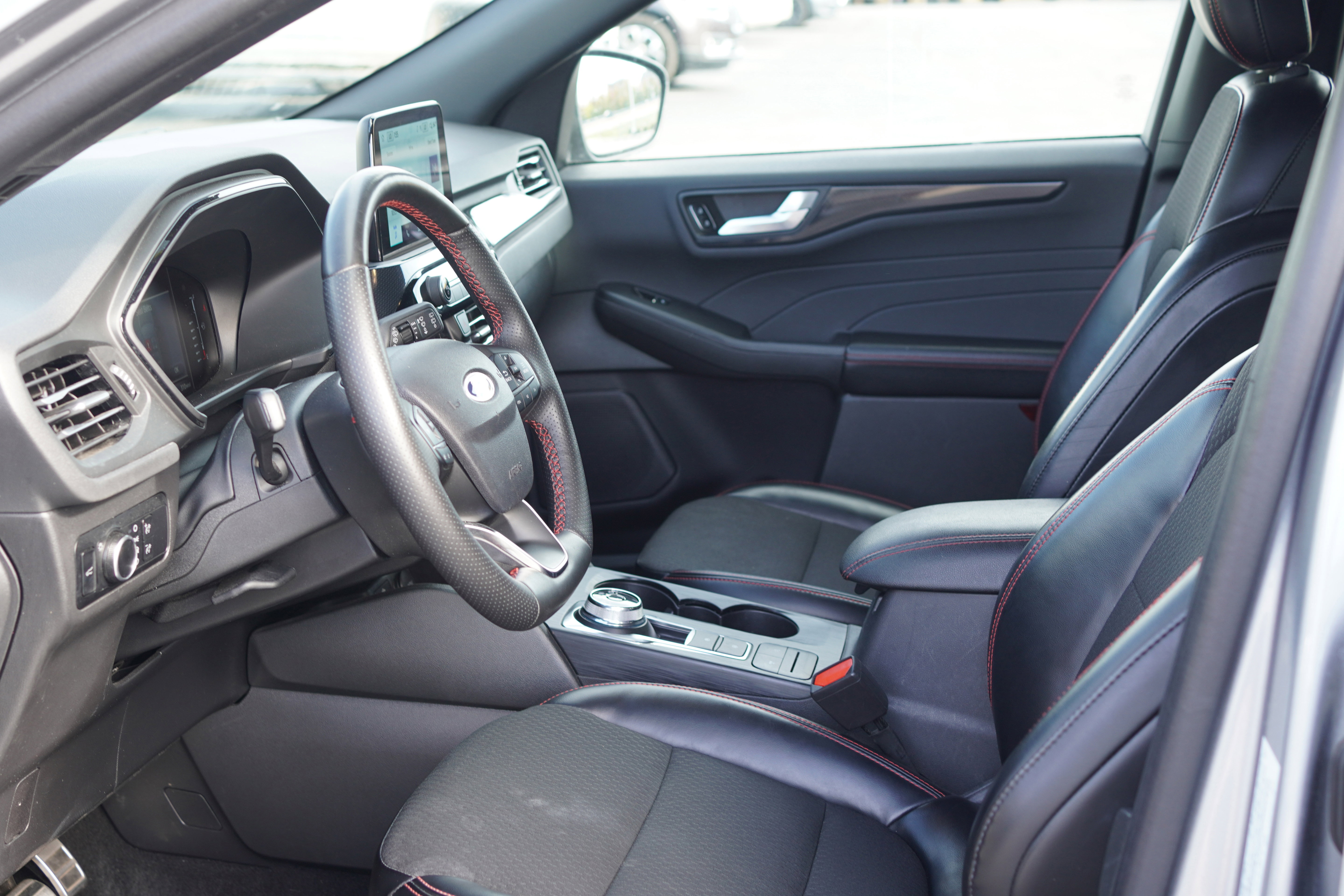 Used 2024 Ford Escape ST-Line image 27