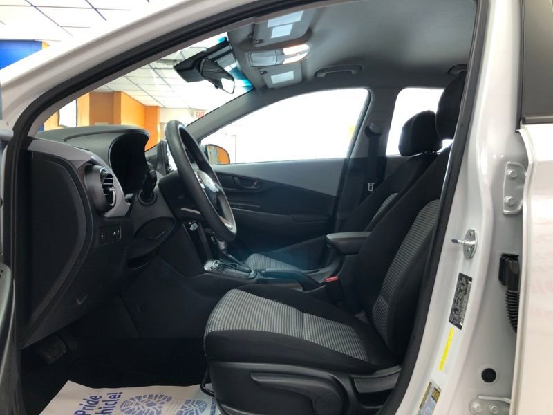 Used 2021 Hyundai Kona SE image 16